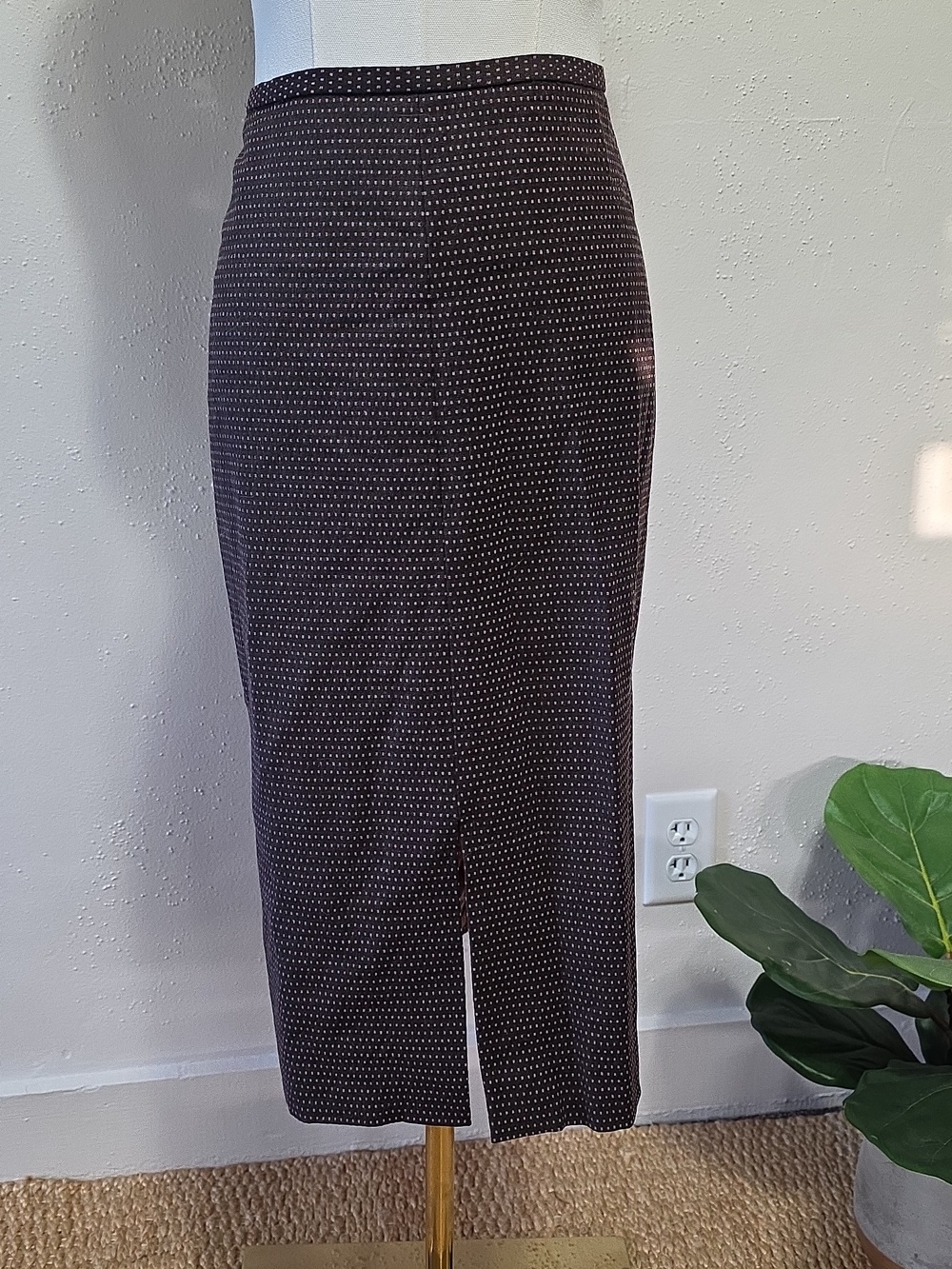 J Crew Classic Pencil Skirt in Deep Brown Pink Dot Midi Length Womens 8